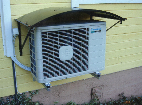 metallinen ovenpäälliskatos