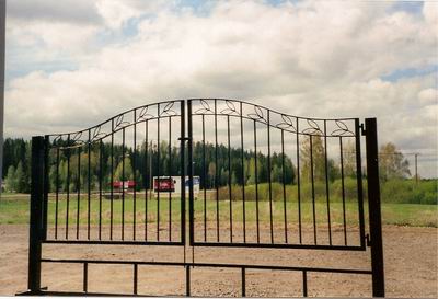 metallinen terassikaide