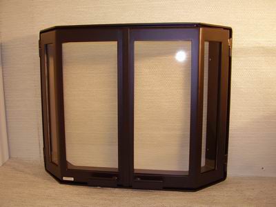 Metallinen takan erkkeriluukku