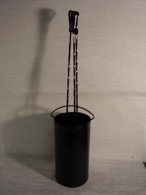 Metallinen sanko takkavälineille tai sateenvarjolle