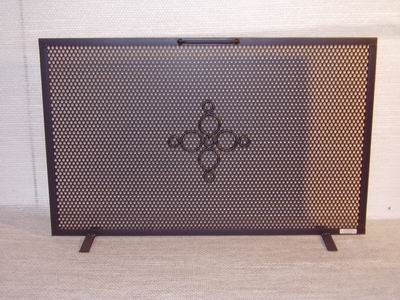 Metallinen kipinäsuoja